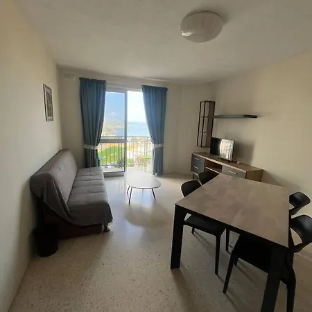 3 Bedrm Seaview Balluta Bay