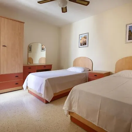 3 Bedrm Seaview Balluta Bay *